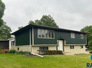 2600 W 33rd St, Sioux Falls, SD 57105