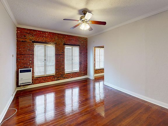 3rd image of 520-524 E Elk Ave #520-104