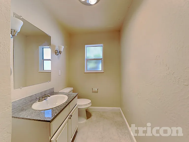7 Howard Ave — Photo 15
