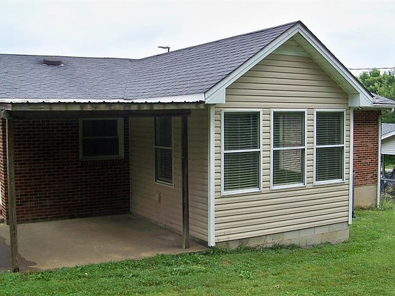 3rd image of 216 Burley Way