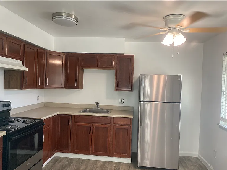 228 Fairman St #4 — Photo 5