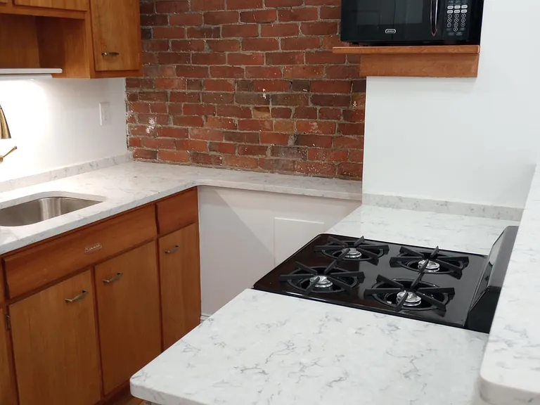 23 Dartmouth Pl #4R — Photo 3