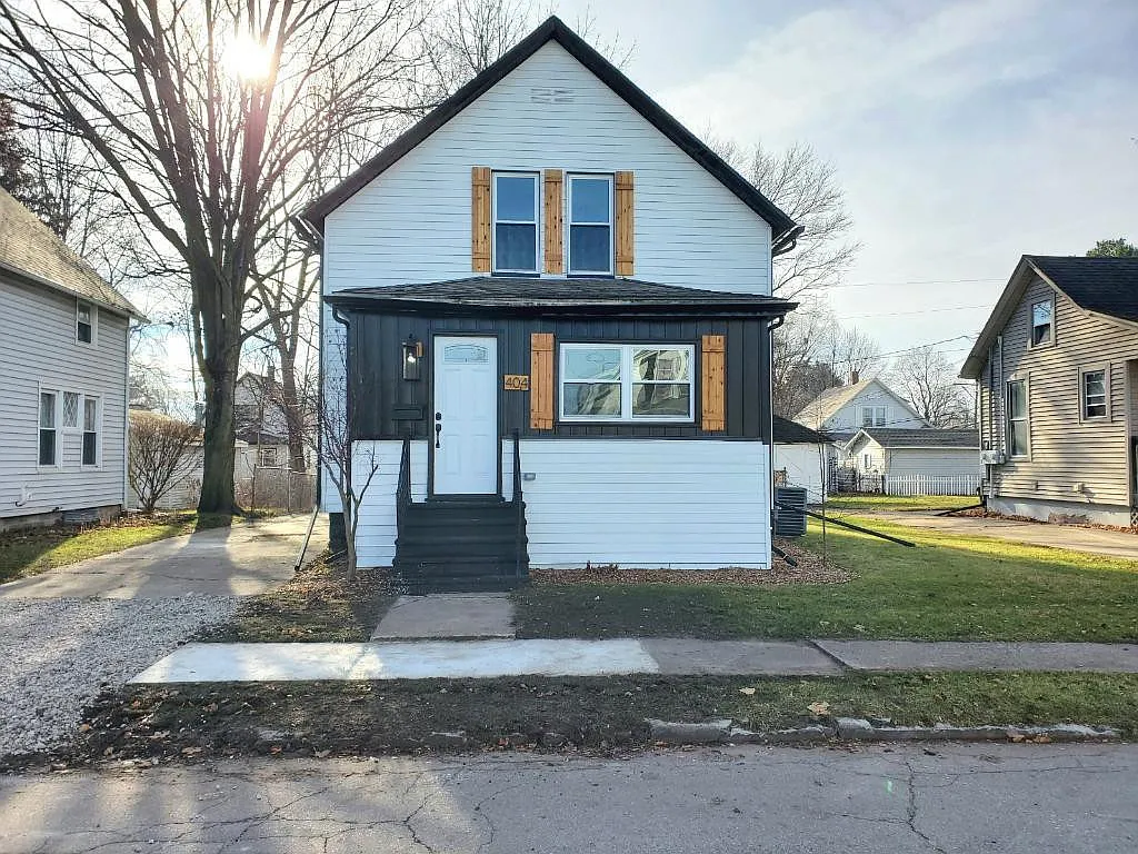 404 Allen St photo 1