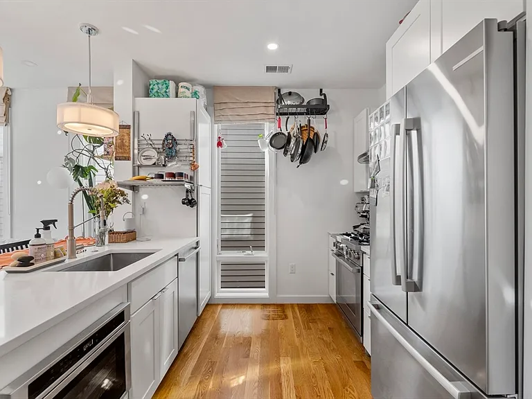 49 Rogers St #7 — Photo 2