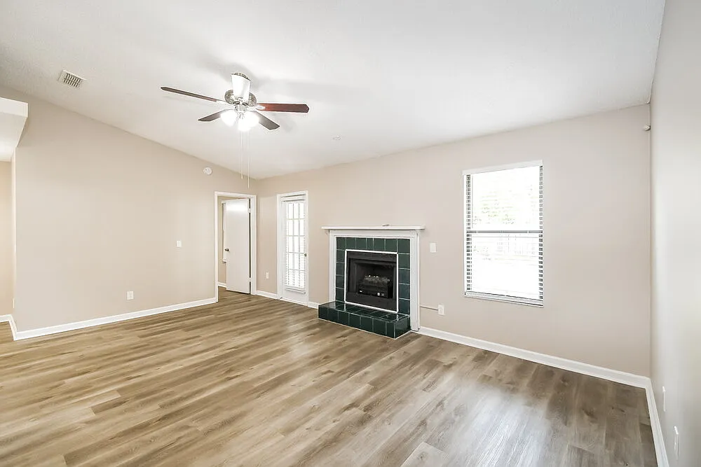 2 bed, 2.0 bath, 1107 sqft, $1,875 — Photo 4