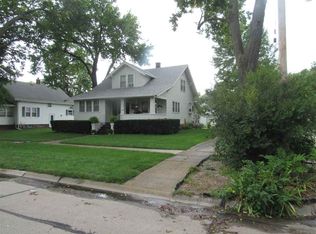 2004 9th St, Columbus, NE 68601