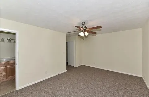1396 E Rock Springs Cir NE — Photo 8