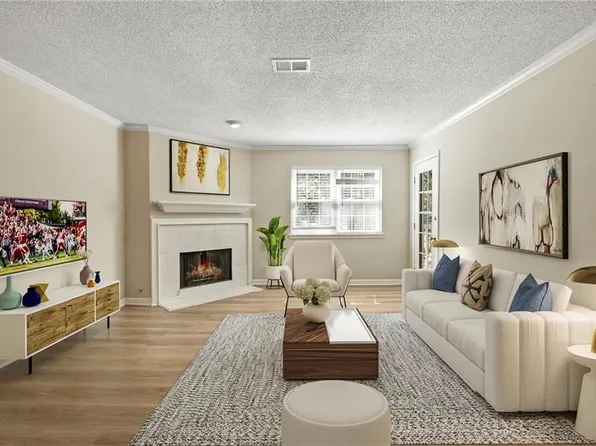 611 Barrington Hills Dr, Sandy Springs, GA 30350