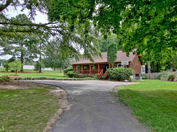 12 Clearwater Rd, Sharpsburg, GA 30277