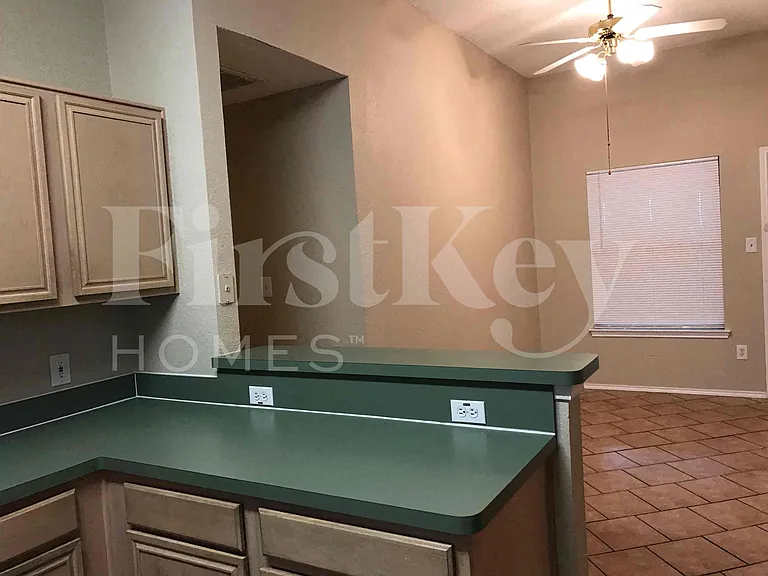 10640 Towerwood Dr — Photo 11