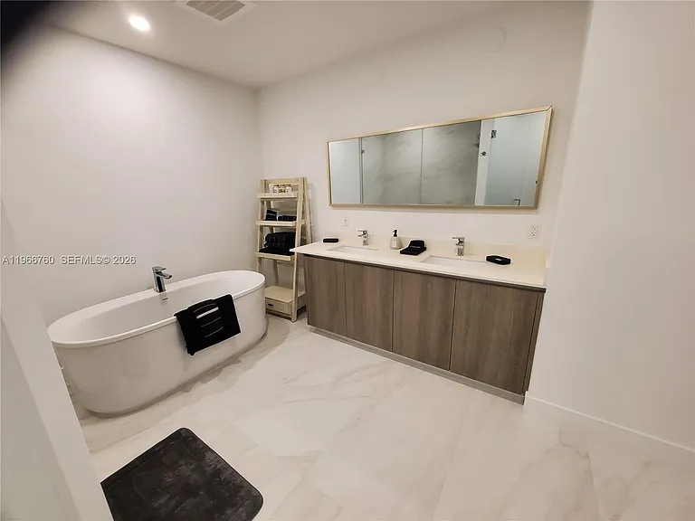 17550 Collins Ave #1403 — Photo 21