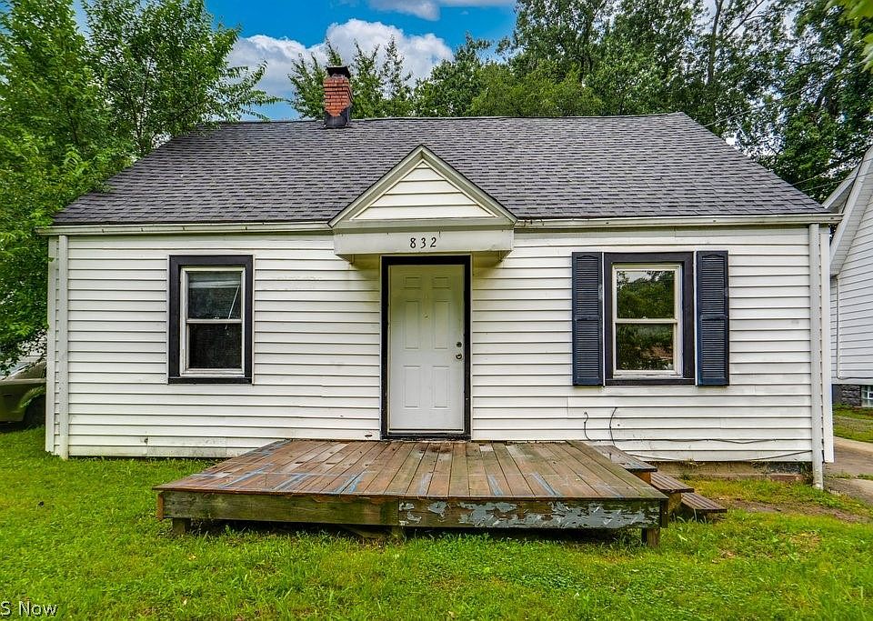 1st image of 832 Caddo Ave