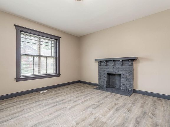 5th image of 5781 McPherson Ave #A