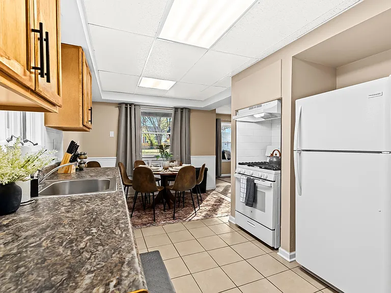 1019 E Hayes Ave — Photo 10