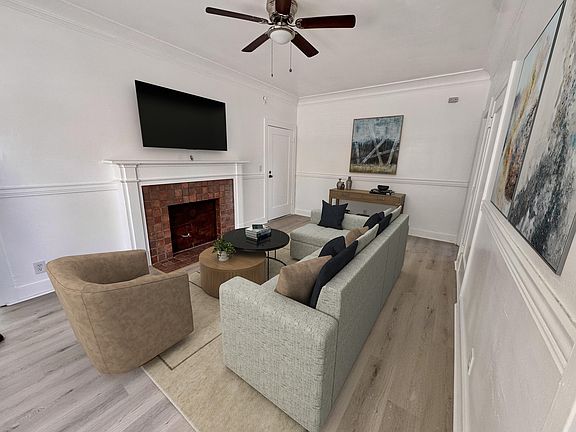 2nd image of 502 N Kenmore Ave #D