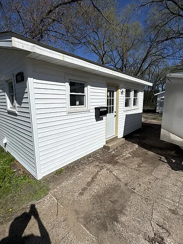 914 Lakeside Ave Photo 1