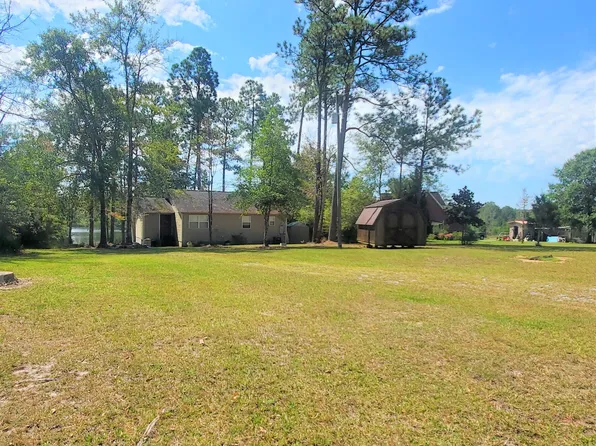80 Maple Dr, Perkinston, MS 39573