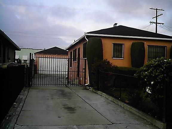 4th image of 10715 S Hoover St