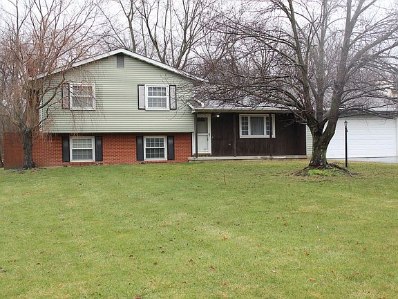 2nd image of 23 Hillview Dr SW