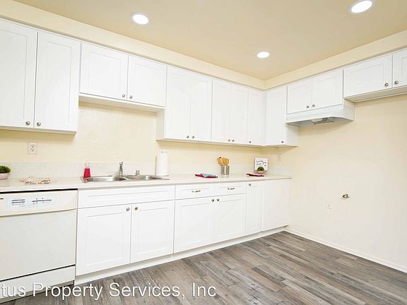 4th image of 120 N Craig Ave #1