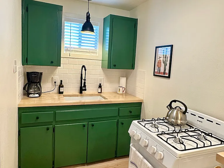 315 N 6th St #6 — Photo 7