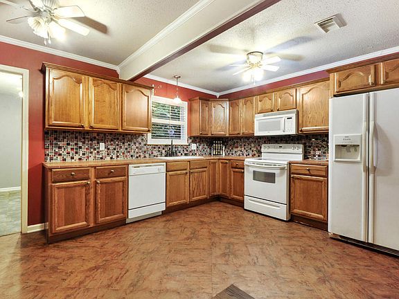 4th image of 2256 Stelly Dr