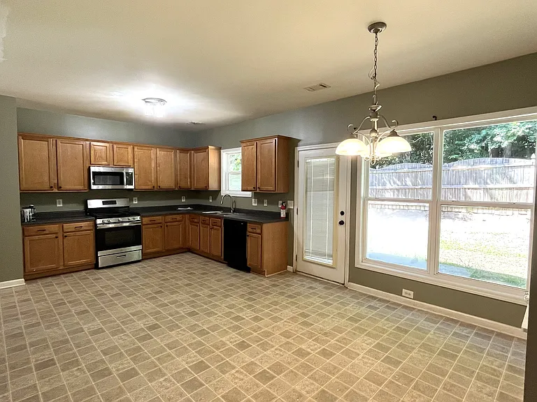 1032 Gather Dr — Photo 5