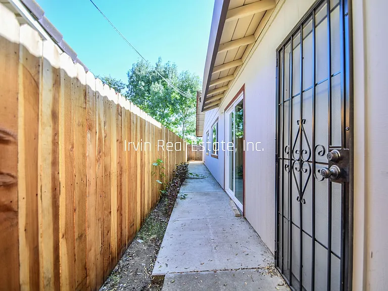 3818 Otto Dr — Photo 26