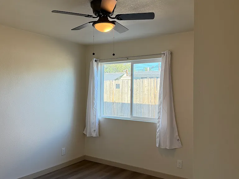 732 S San Antonio Ave — Photo 7