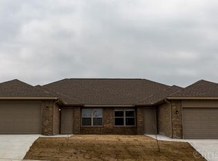 4905 Town Vu Rd, Bentonville, AR 72712