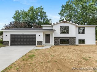 4783 Reimink Rd, Hamilton, MI 49419