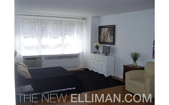 Sold by Douglas Elliman | media 7