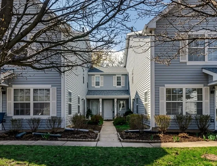 1207 Orleans Dr — Photo 1