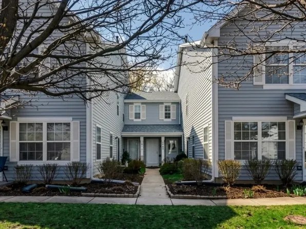 1207 Orleans Dr, Mundelein, IL 60060