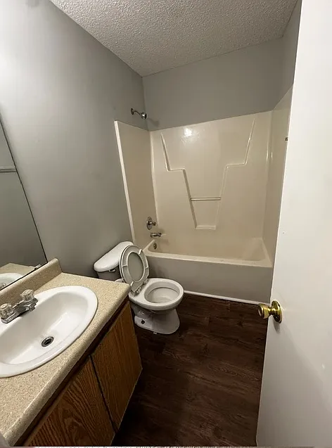 2 bed, 900 sqft, $850 — Photo 3