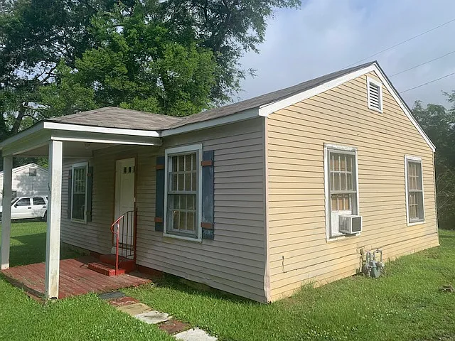 2 bed, 770 sqft, $750 — Photo 2