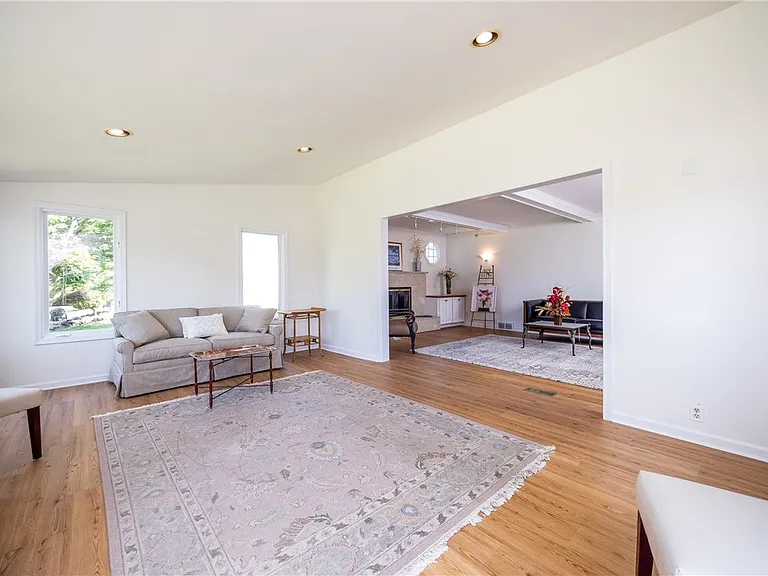 460 Stone Rd — Photo 12
