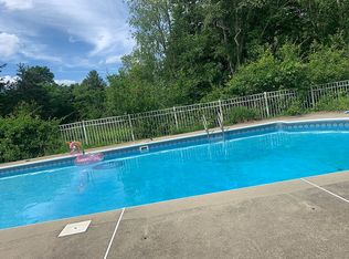 102 Coolidge St, Sherborn, MA 01770