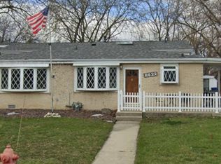 8622 W 90th Pl, Hickory Hills, IL 60457