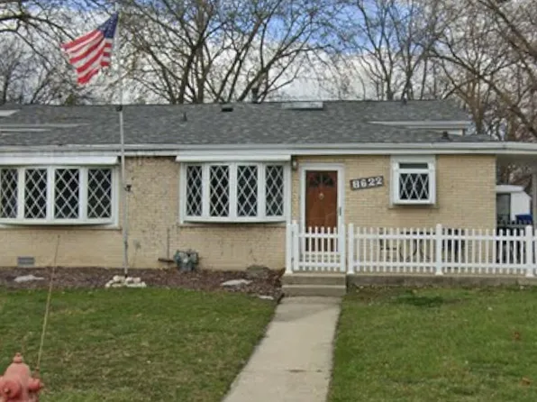8622 W 90th Pl, Hickory Hills, IL 60457