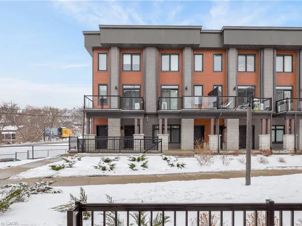 2 Willow St #38, Brant, ON N3L 0K7