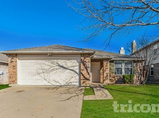 9201 Riding Stable Ln, Fort Worth, TX 76123