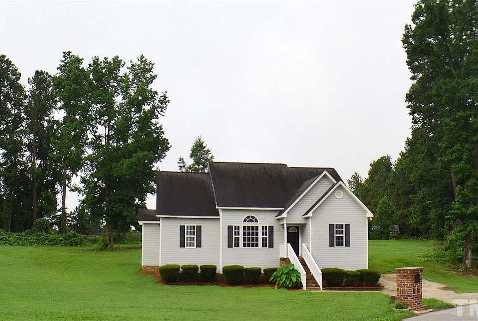 1st image of 95 Fogleglen Dr
