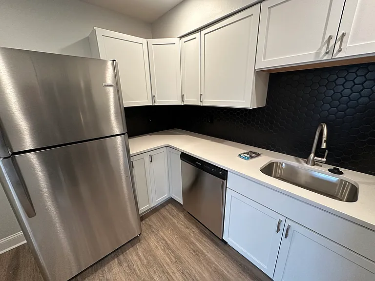 4000 Gypsy Ln #335 — Photo 7