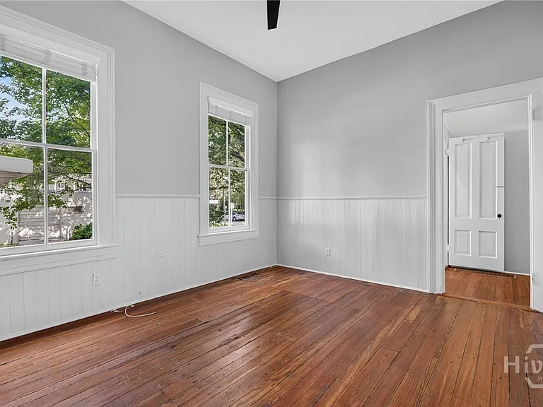 902 Barnard St — Photo 26