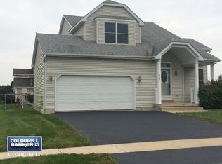 312 Winding Trl, Genoa, IL 60135