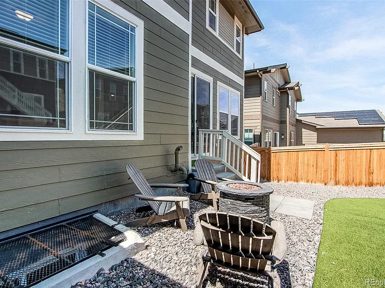 564 Felicity Loop — Photo 47