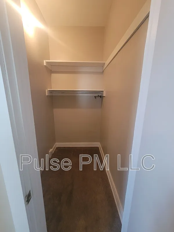 2 bed, 1.0 bath, 750 sqft, $1,350 — Photo 4
