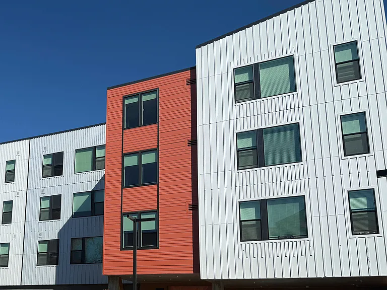 Warren Village Alameda Apartments — Photo 5