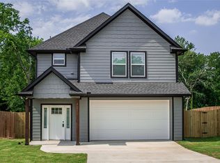 421 E Nelson St, Denison, TX 75021